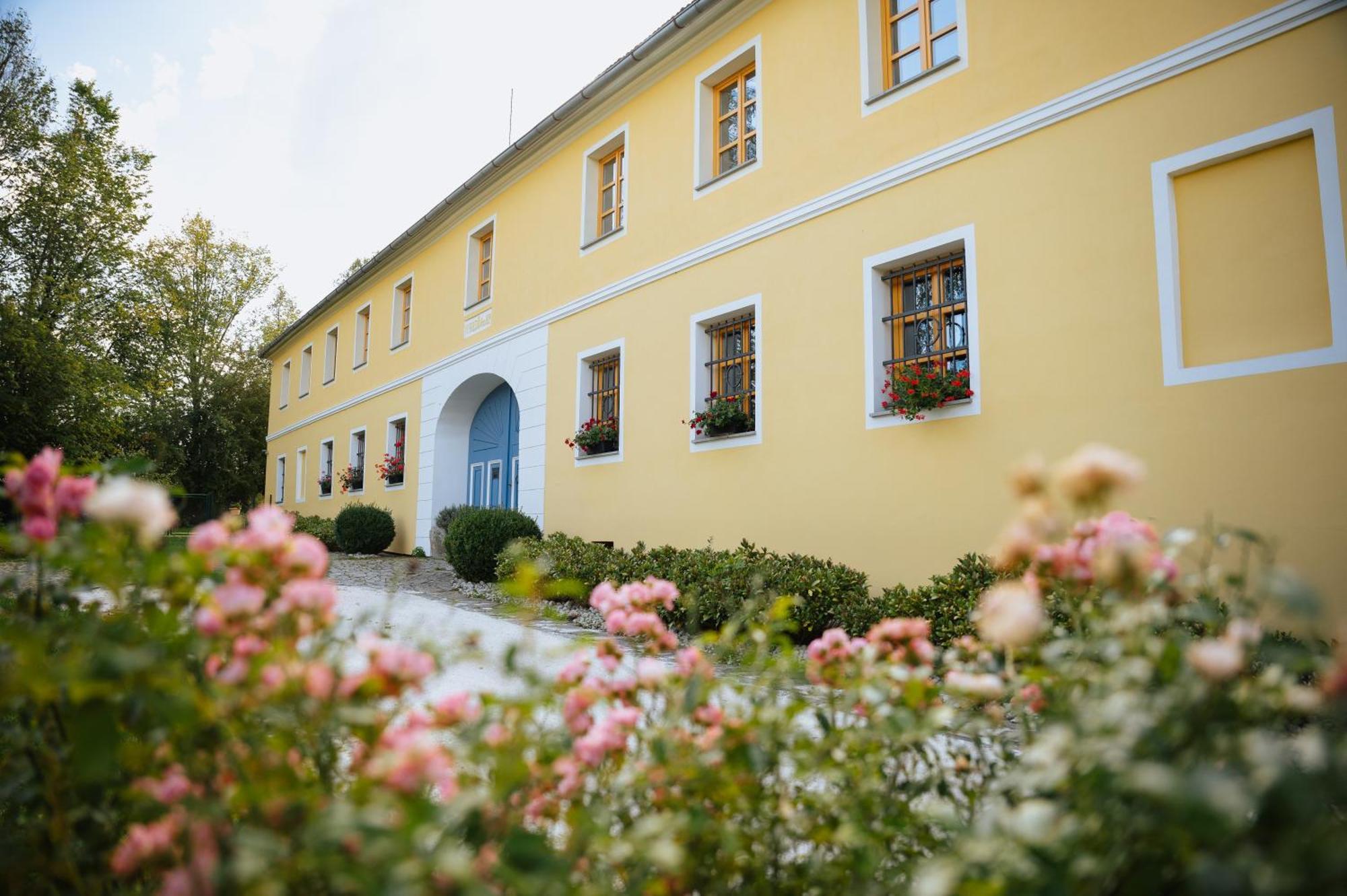 Apartman Zahradka Mirkovice Exterior photo